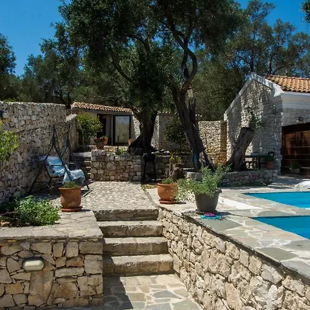 Paxoblue Junior With Private Pool Ieromonachos