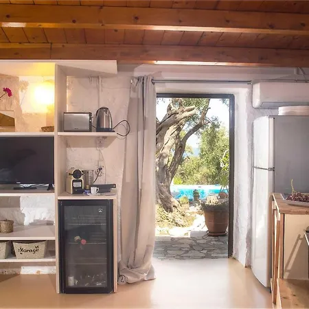Paxoblue Junior With Private Pool *